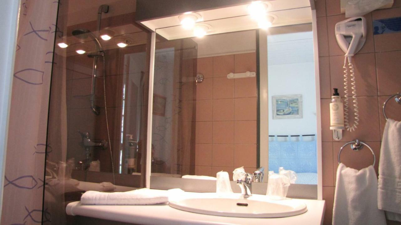 Hotel Les Gollandieres Le Bois-Plage-en-Ré Quarto foto